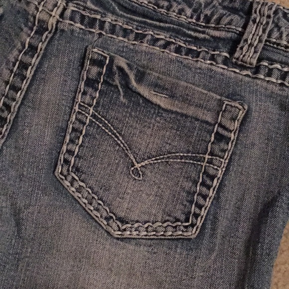 Blue Asphalt Light Wash Jeans - Picture 4 of 5